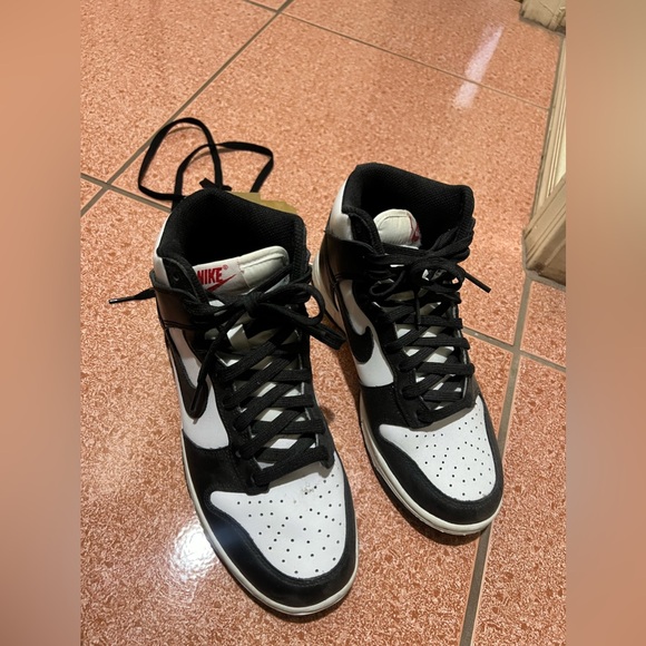 Nike Dunk High - Picture 7 of 9